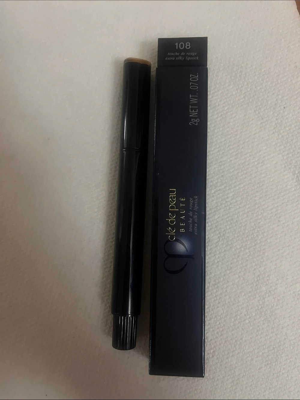 Cle de Peau Beaute touche de rouge extra silky lipstick - Shade 108